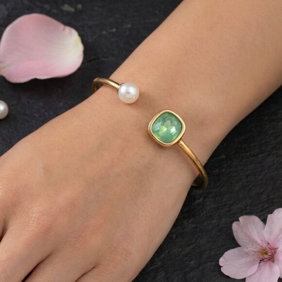 Elegant 18K Gold Plated Stainless Steel Aquamarine Pearl Cuff Bracelet Studs - Picture 12 of 12